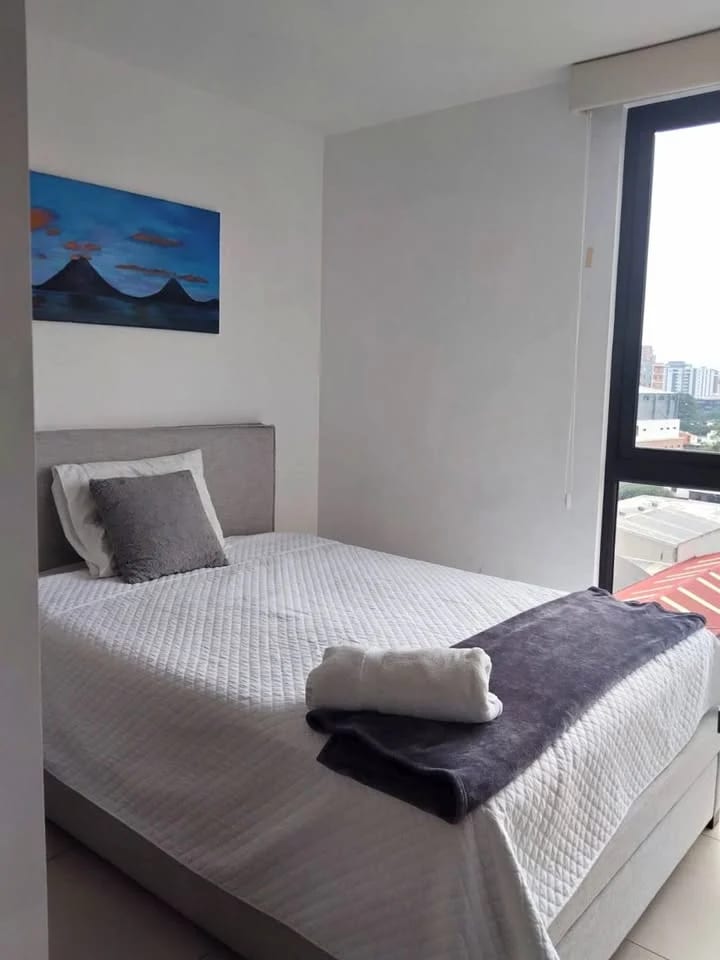 APARTAMENTO AMUEBLADO EN ALQUILER - NIVEL ALTO - EDIFICIO Be14 LA VILLA ZONA 14 — Apartamento en Alquiler en Zona 14, Guatemala, Ciudad — foto 6 de 17