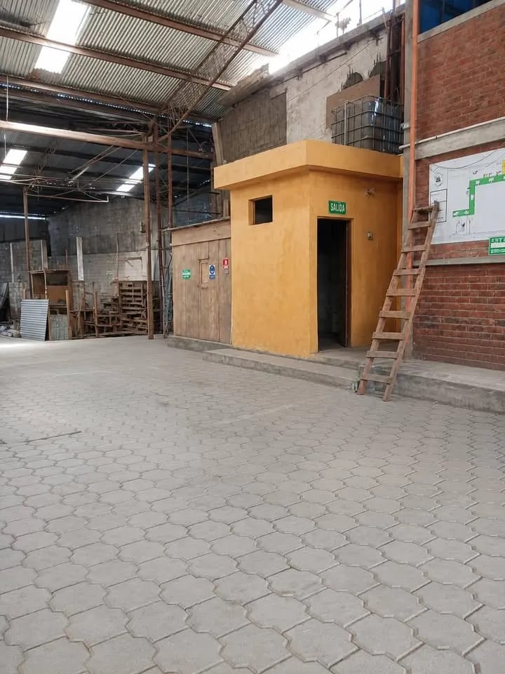 BODEGA EN VENTA O ALQUILER | CERRITO DEL CARMEN, ZONA 1 — Bodega / Ofibodega en Venta en Zona 1, Guatemala, Ciudad — foto 6 de 7