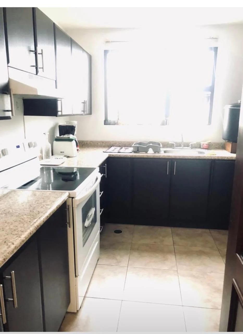 PENTHOUSE EN VENTA / ALQUILER EDIFICIO VIVALDI ZONA 14 — Apartamento en Venta en Zona 14, Guatemala, Ciudad — foto 2 de 9