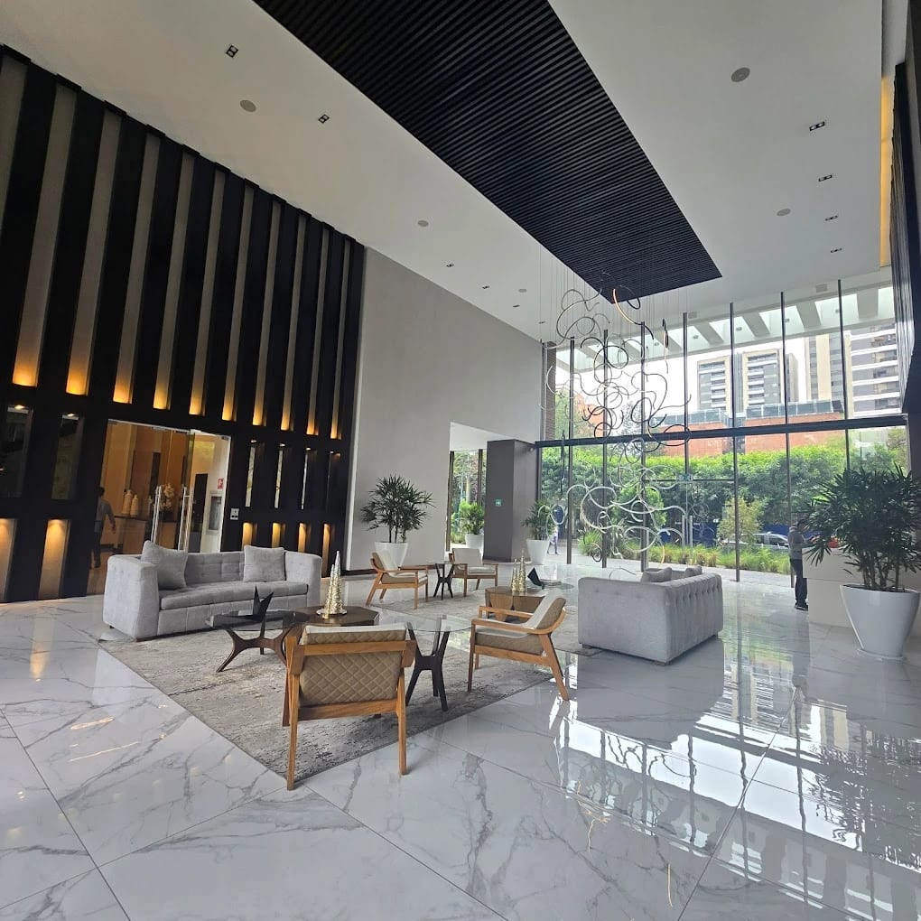 APARTAMENTO EN ALQUILER (MUEBLADO / VENTA EDIFICIO ECHO ZONA 14 — Apartamento en Venta en Zona 14, Guatemala, Ciudad — foto 7 de 17