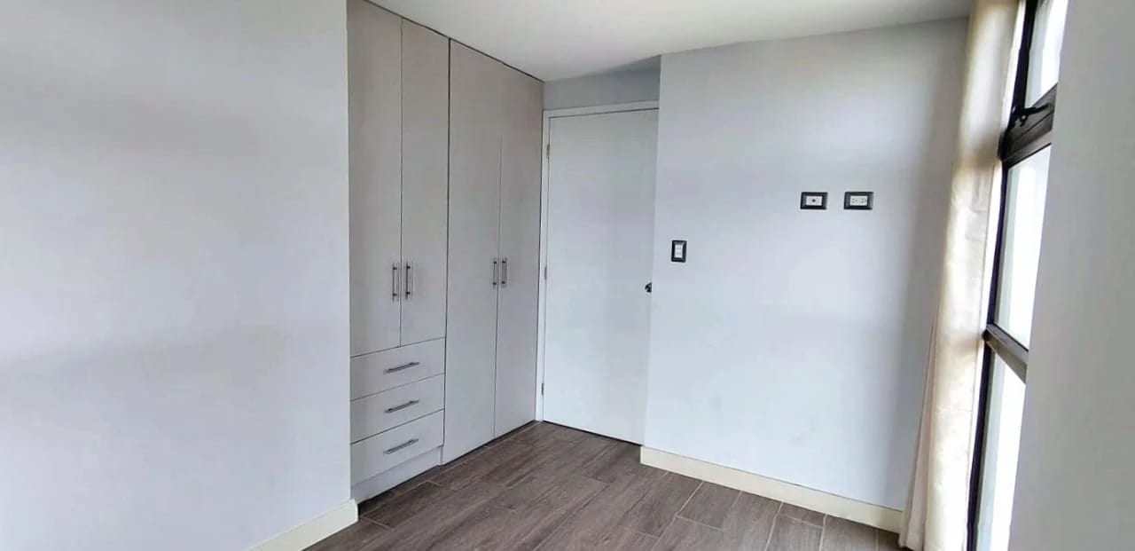 APARTAMENTO EN ALQUILER EDIFICIO TRIBECA ZONA 11 — Apartamento en Alquiler en Zona 11, Guatemala, Ciudad — foto 7 de 10