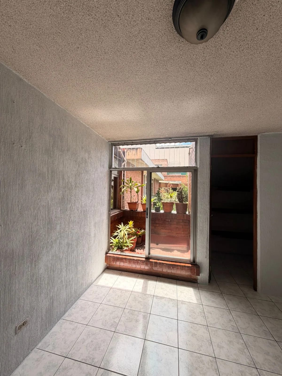 CASA EN ALQUILER EN CONDOMINIO LA PRADERA ZONA 10 — Casa en Alquiler en Zona 10, Guatemala, Ciudad — foto 5 de 17