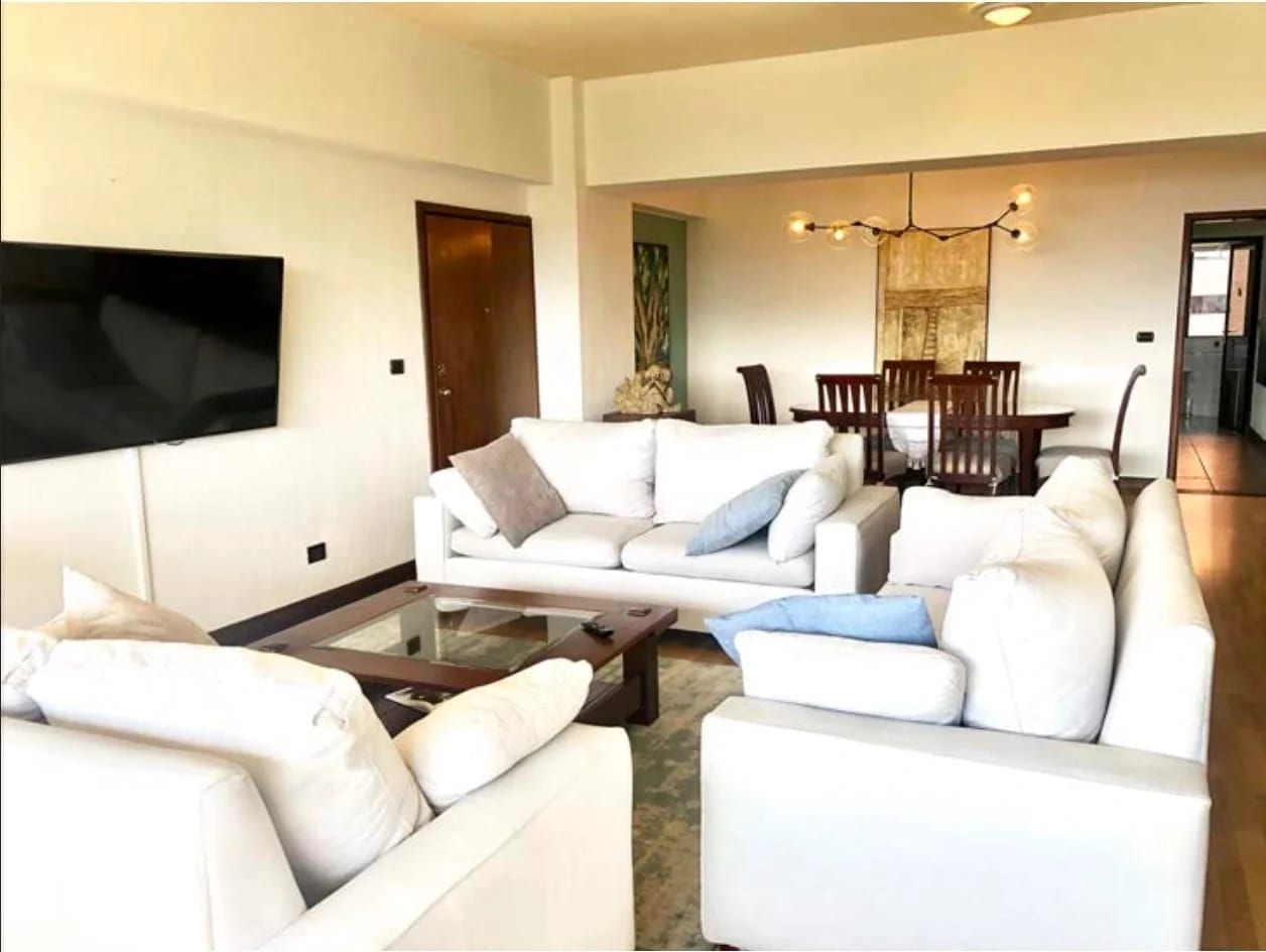 ALQUILER AMPLIO APARTAMENTO - AMUEBLADO Y EQIPADO - EN EXCLUSIVO EDIFICIO CLUB PREMIER ZONA 14 — Apartamento en Alquiler en Zona 14, Guatemala, Ciudad — foto 2 de 17