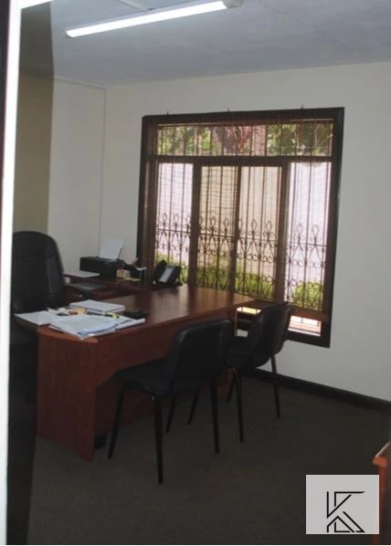Casa de 1 nivel en Renta en Zona 10 Guatemala | Ideal para Oficinas, Clínicas o Centro Corporativo — Casa en Alquiler en Zona 10, Guatemala, Ciudad — foto 5 de 9