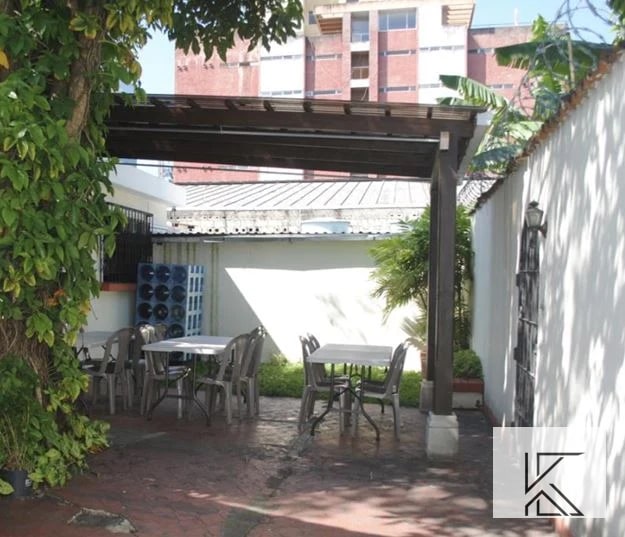 Casa de 1 nivel en Renta en Zona 10 Guatemala | Ideal para Oficinas, Clínicas o Centro Corporativo — Casa en Alquiler en Zona 10, Guatemala, Ciudad — foto 9 de 9