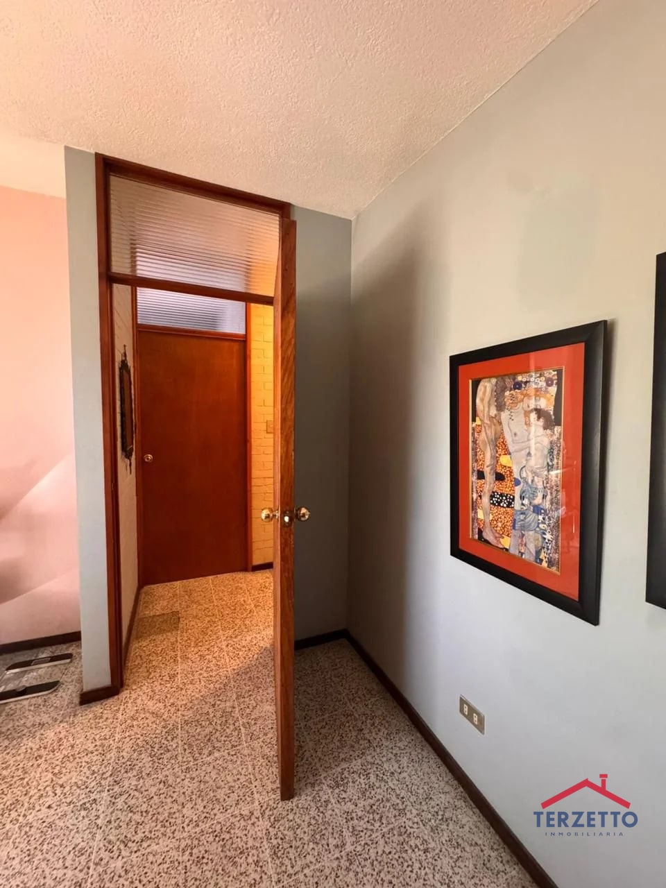Clínica en Zona 10 — Clínica en Venta en Zona 10, Guatemala, Ciudad — foto 1 de 13