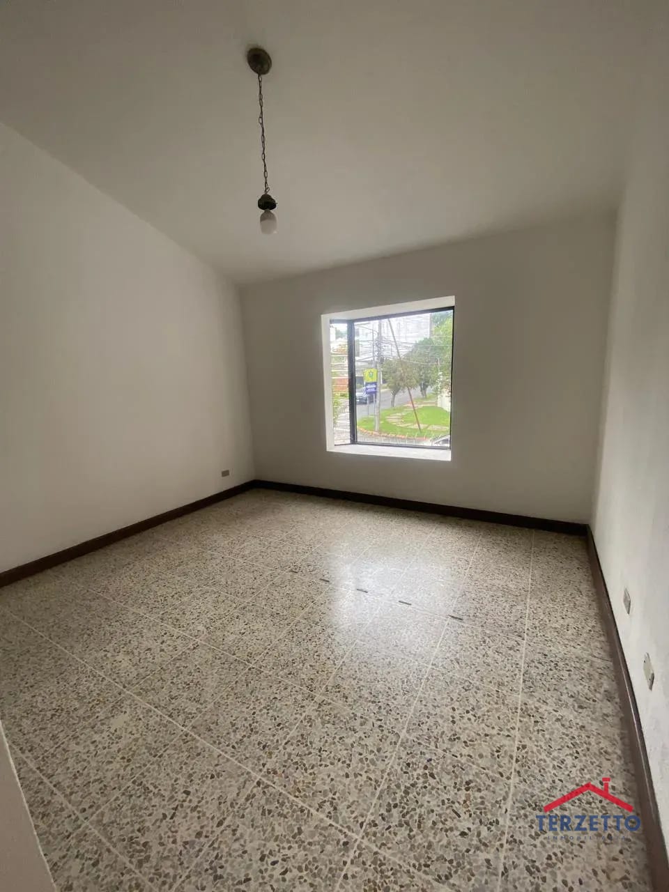 CASA CON USO COMERCIAL ZONA 15 VISTA HERMOSA 2 — Casa en Alquiler en Zona 15, Guatemala, Ciudad — foto 9 de 16