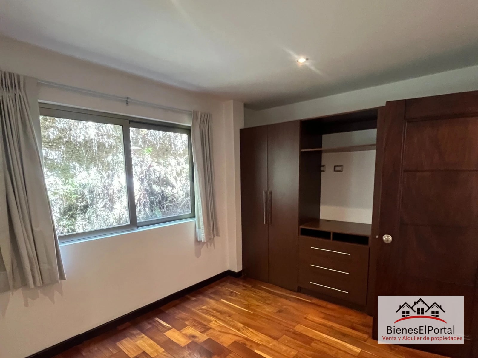 Apartamento en renta en Encinalito de Oakland Zona 10 — Casa en Venta en Zona 10, Guatemala, Ciudad — foto 3 de 6