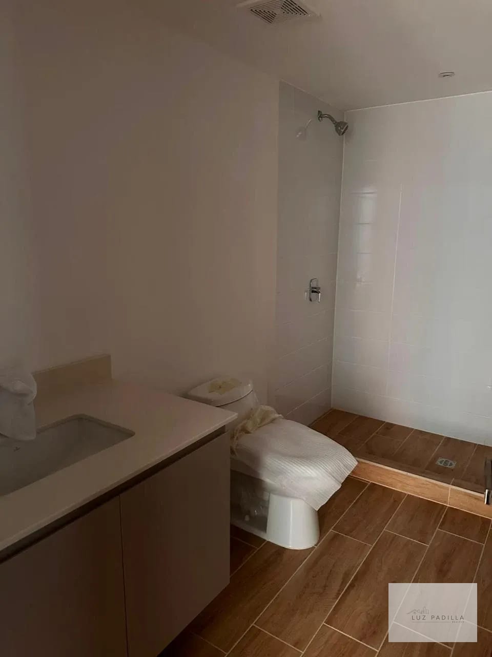 APARTAMENTO EN EDIFICIO ESSENZA ZONA 13 — Apartamento en Venta en Zona 13, Guatemala, Ciudad — foto 12 de 16
