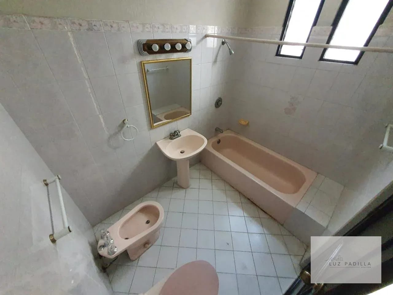 Amplia casa en Colonia El Carmen Zona 12 — Casa en Venta en El Carmen, Zona 12, Guatemala, Ciudad — foto 9 de 17