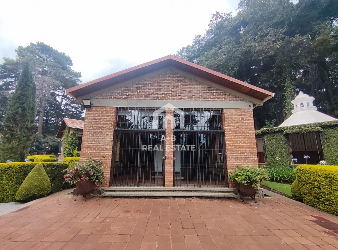 Vendo hermosa casa en San Lucas Sacatepéquez, sector Cerro Alux - Image 1
