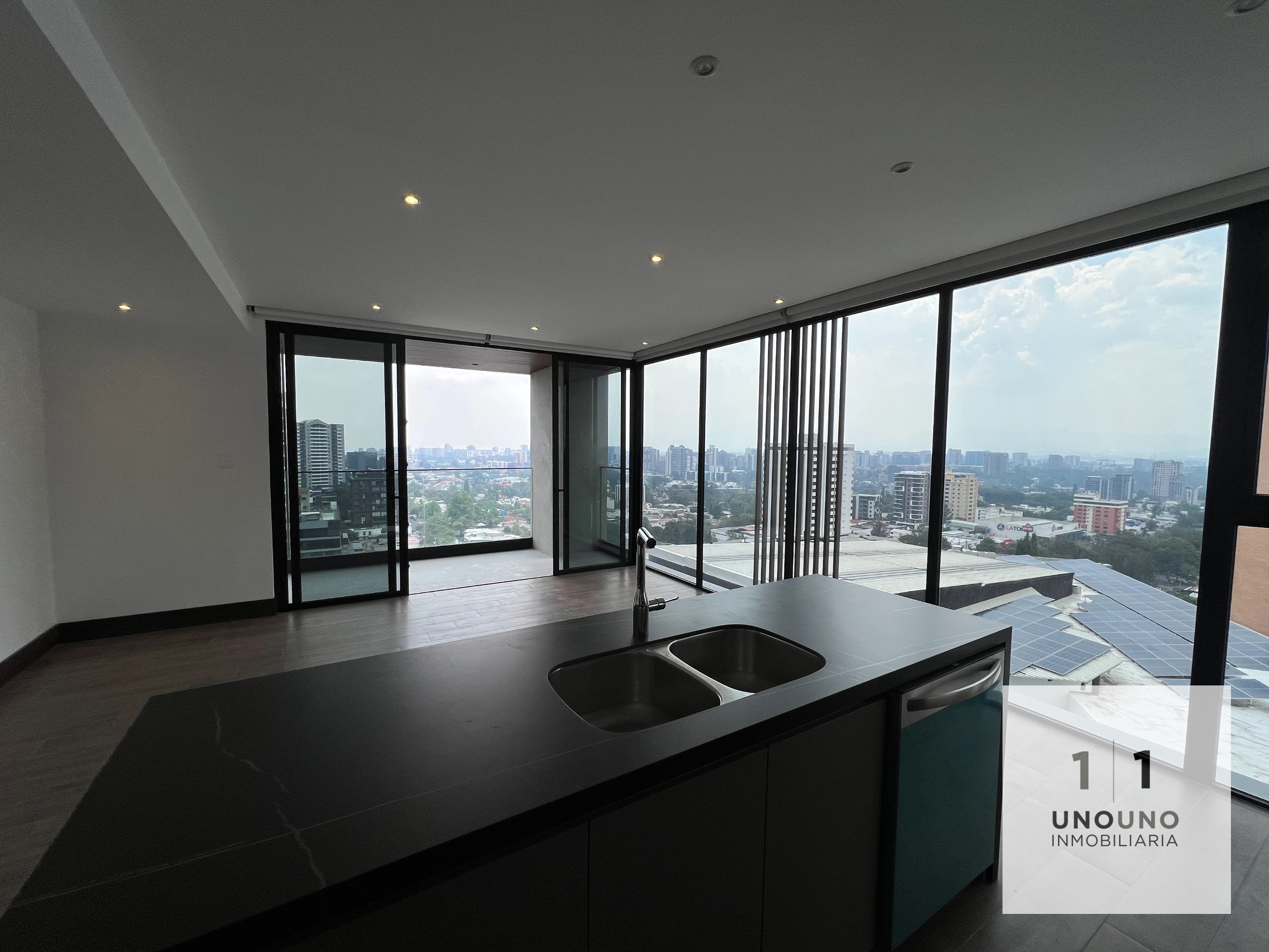 Apartamento de 2 habitaciones en alquiler en Gaura, zona 15 — Apartamento en Alquiler en Gaura, Zona 15, Guatemala, Ciudad — foto 1 de 16