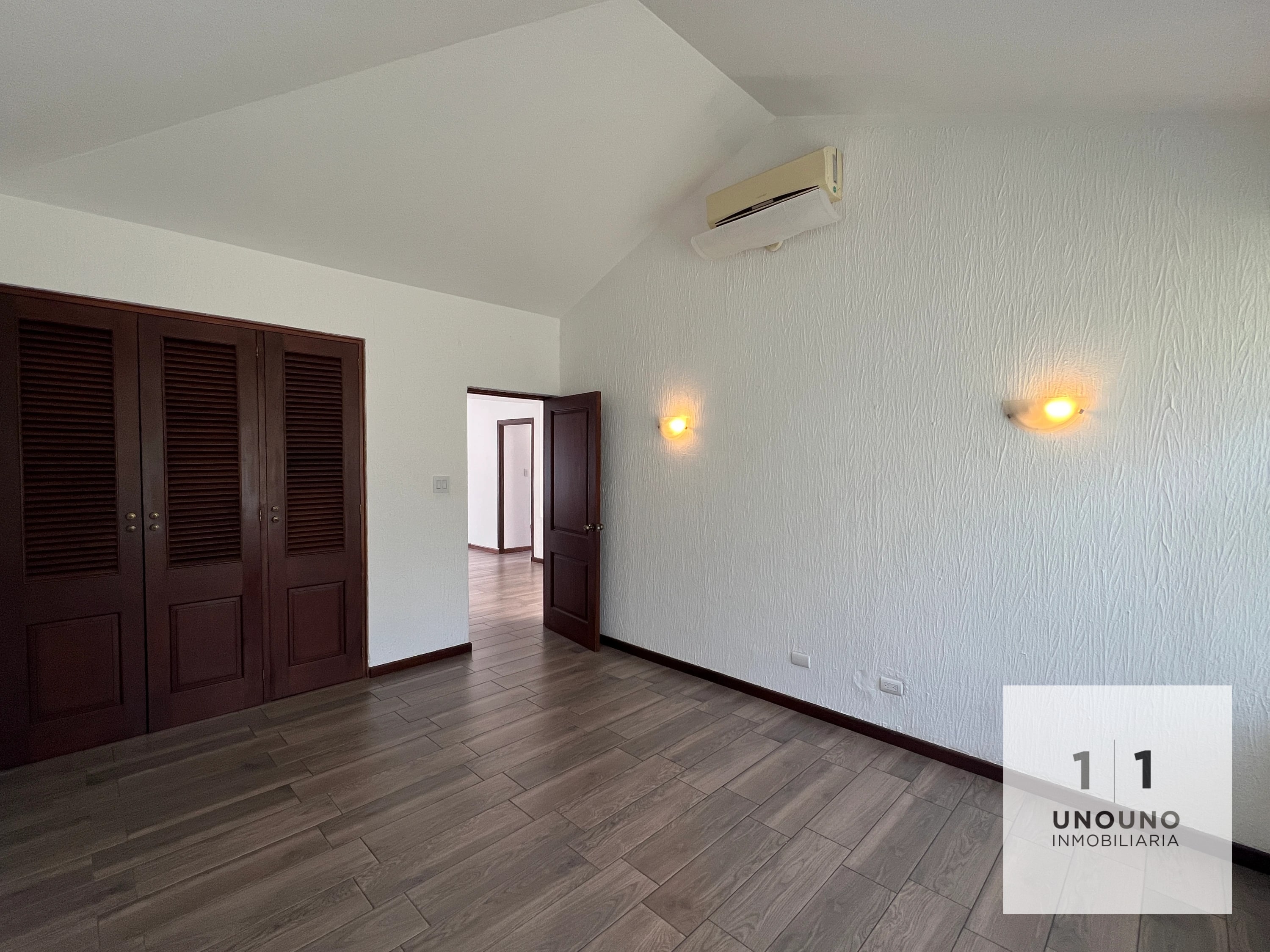 Hermosa casa en alquiler en Elgin, zona 13 — Casa en Alquiler en Elgin, Zona 13, Guatemala, Ciudad — foto 14 de 17