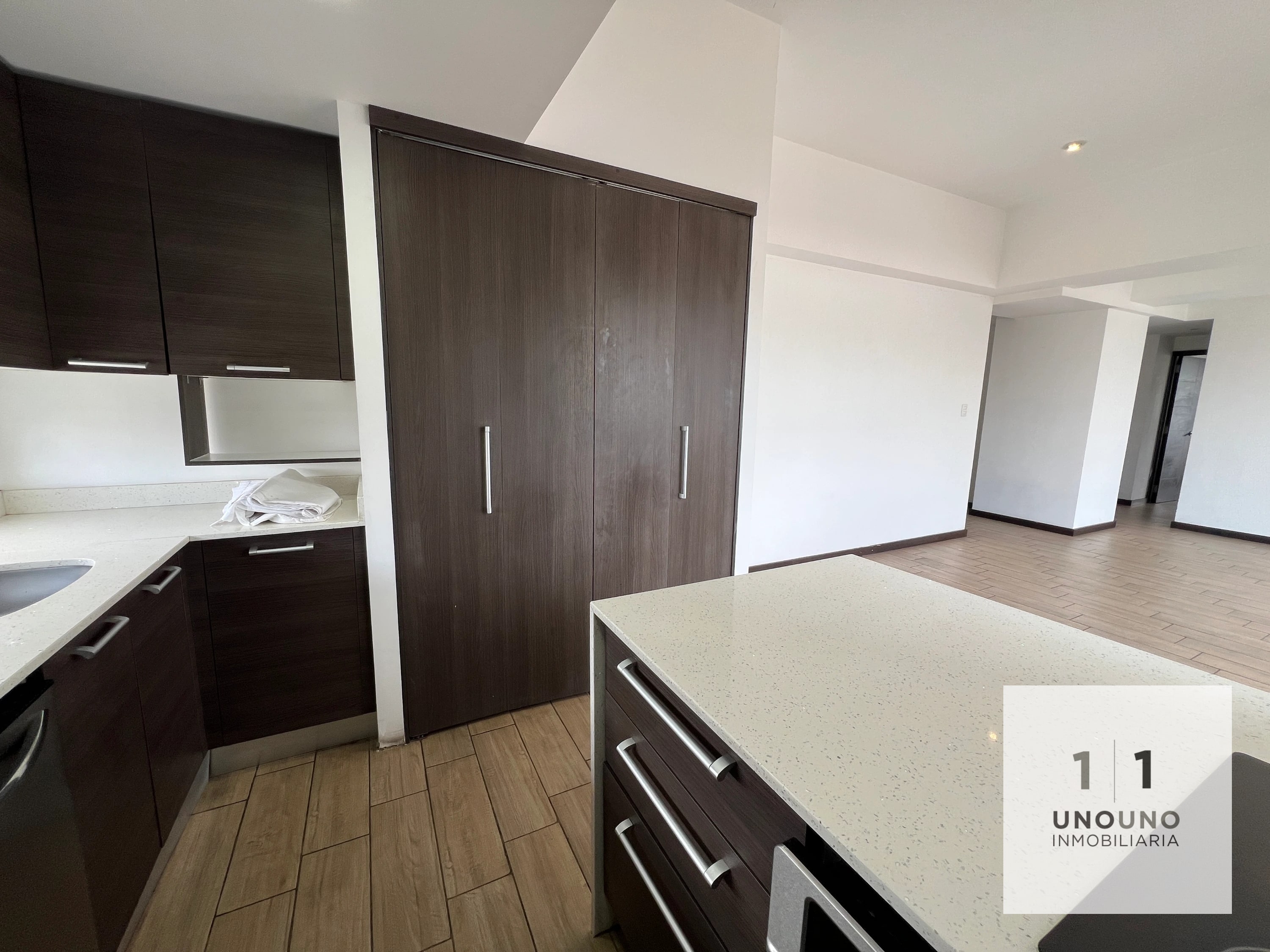 Apartamento en venta de 1 habitación en zona 10 — Apartamento en Venta en Ferrara 10, Zona 10, Guatemala, Ciudad — foto 2 de 10