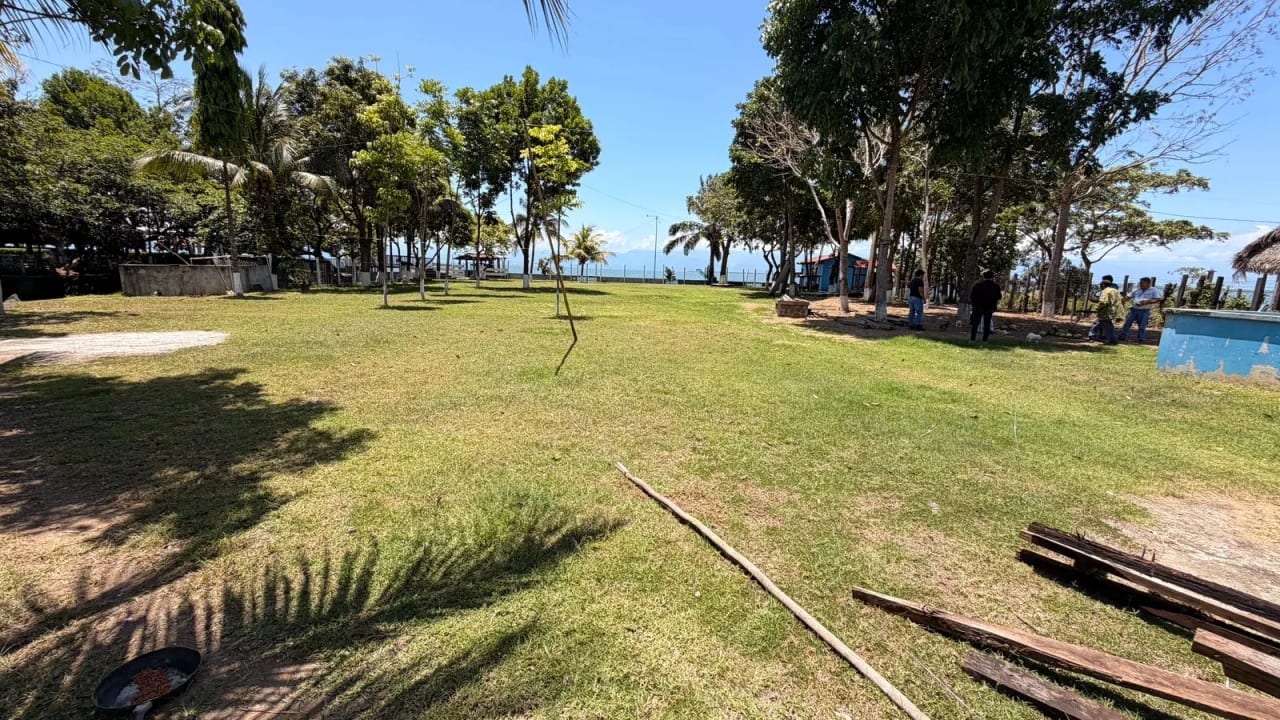 TERRENO EN VENTA A ORILLA DE PLAYA EN EL ESTOR IZABAL — Terreno en Venta en El Estor, Izabal — foto 6 de 6