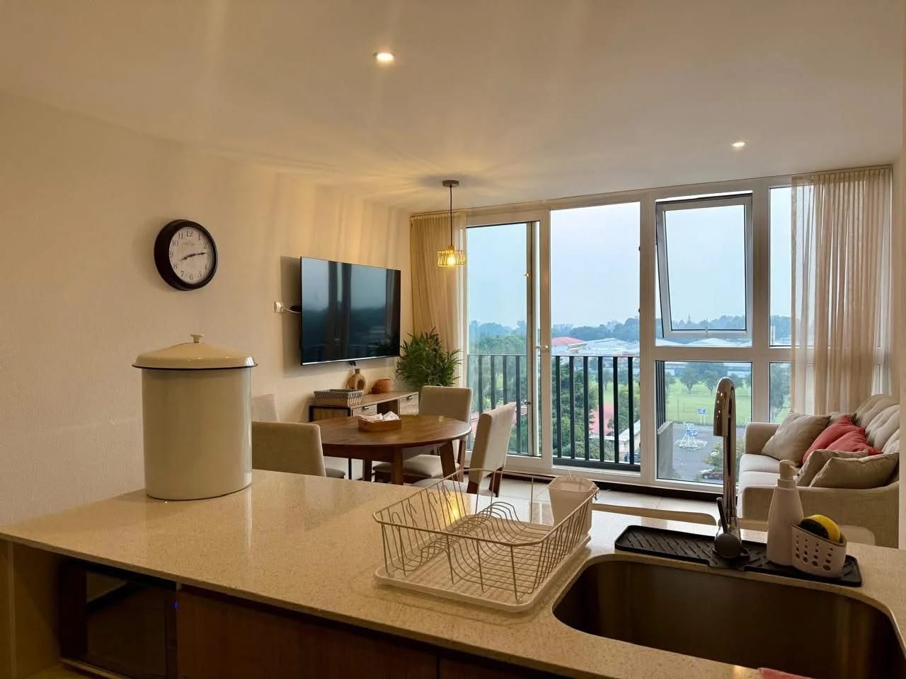 APARTAMENTO AMUEBLADO EN RENTA EN PARQUE SAN JORGE ZONA 11 — Apartamento en Alquiler en Parque San Jorge, Zona 11, Guatemala, Ciudad — foto 2 de 17