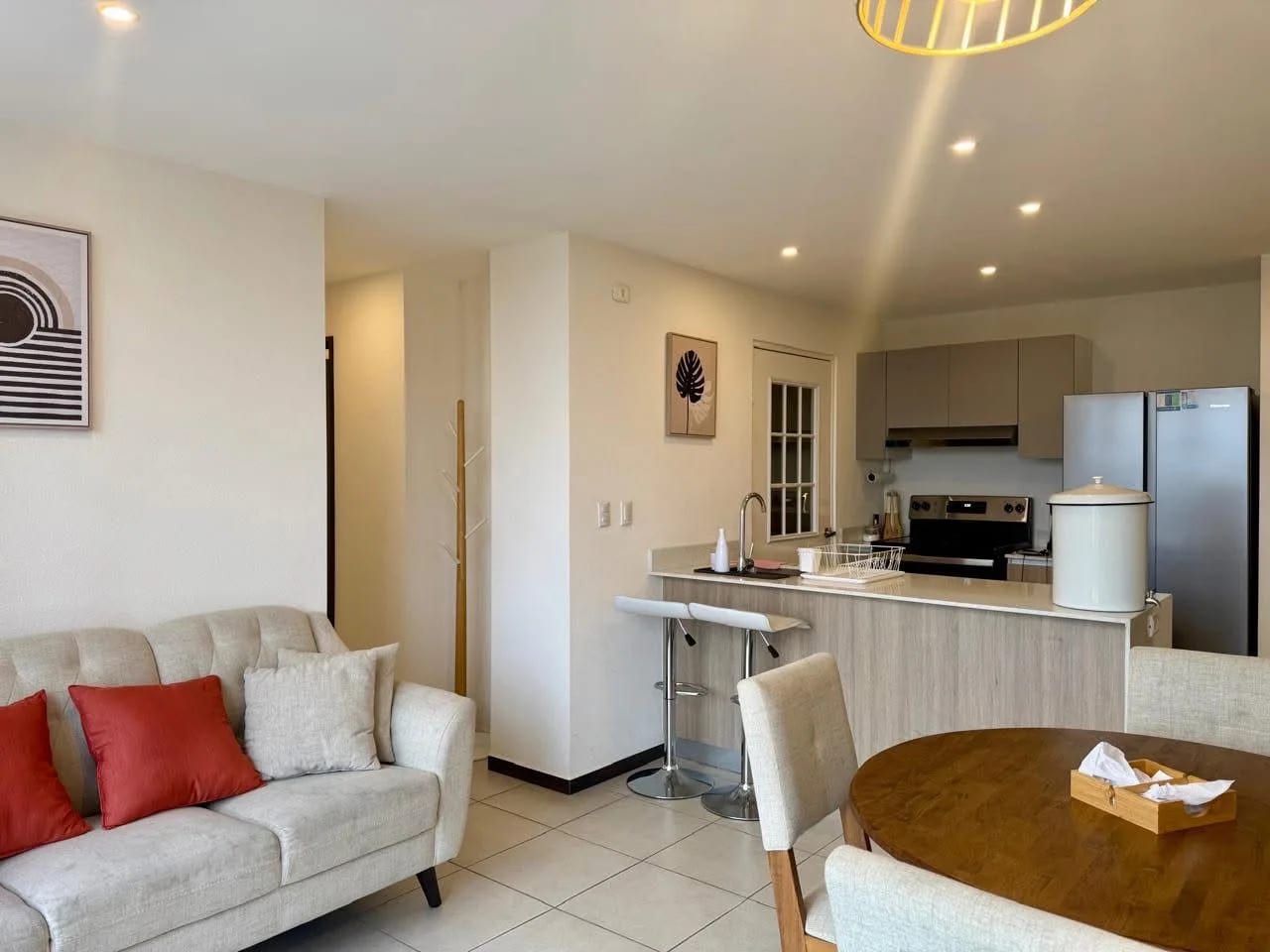 APARTAMENTO AMUEBLADO EN RENTA EN PARQUE SAN JORGE ZONA 11 — Apartamento en Alquiler en Parque San Jorge, Zona 11, Guatemala, Ciudad — foto 4 de 17