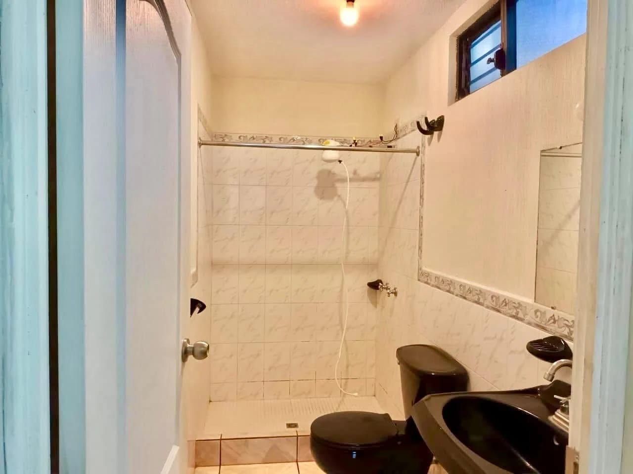 APARTAMENTO EN RENTA EN SAN CRISTOBAL SECTOR B2 — Apartamento en Alquiler en Zona 8 Mixco, Guatemala, Ciudad — foto 6 de 9