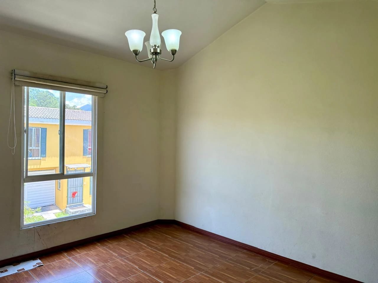CASA EN VENTA EN VILLA NUEVA, JARDINES DE VERONA, CIUDAD SANTA CLARA — Casa en Venta en Villa Nueva, Guatemala, Ciudad — foto 6 de 17