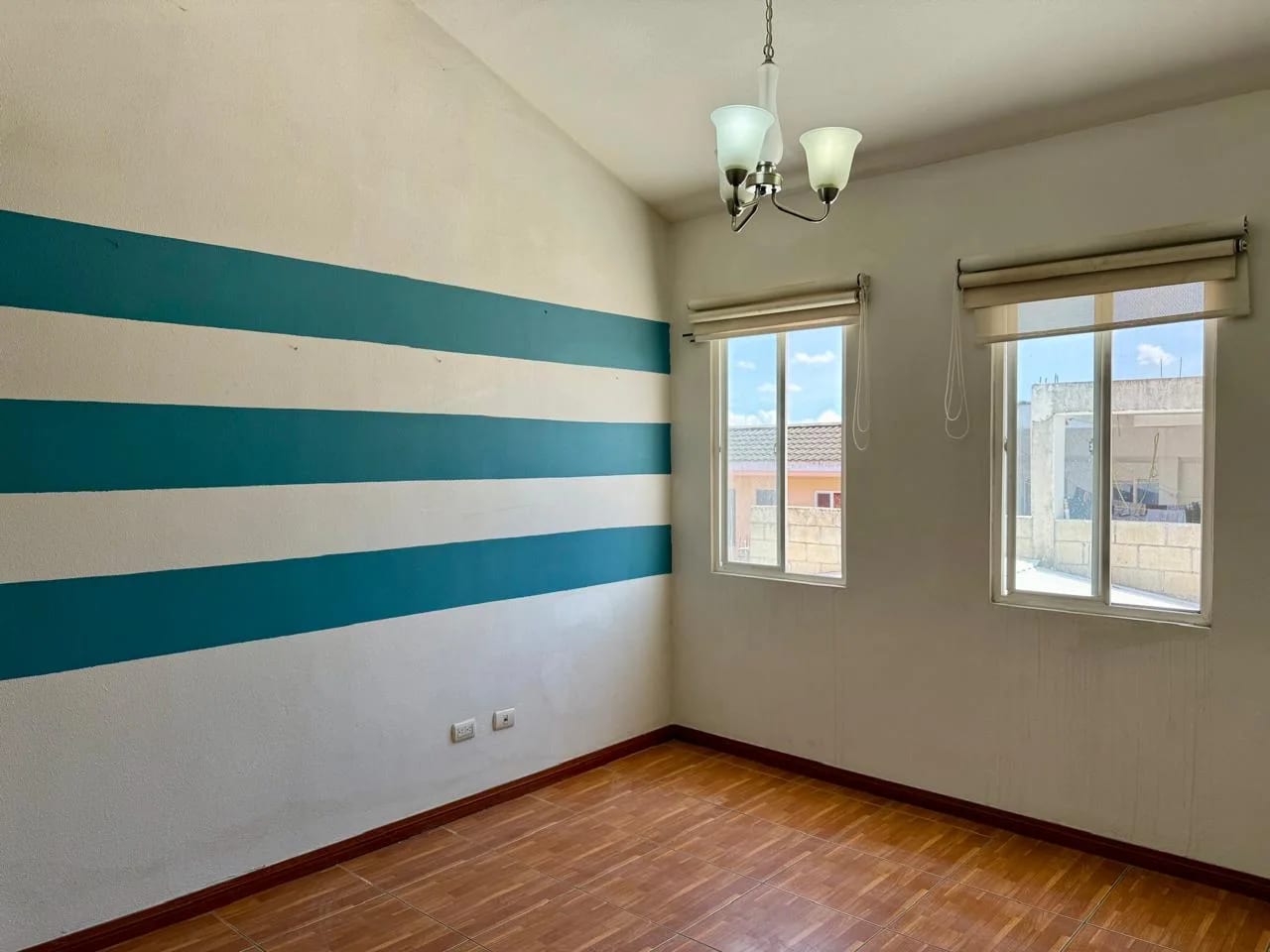 CASA EN VENTA EN VILLA NUEVA, JARDINES DE VERONA, CIUDAD SANTA CLARA — Casa en Venta en Villa Nueva, Guatemala, Ciudad — foto 13 de 17