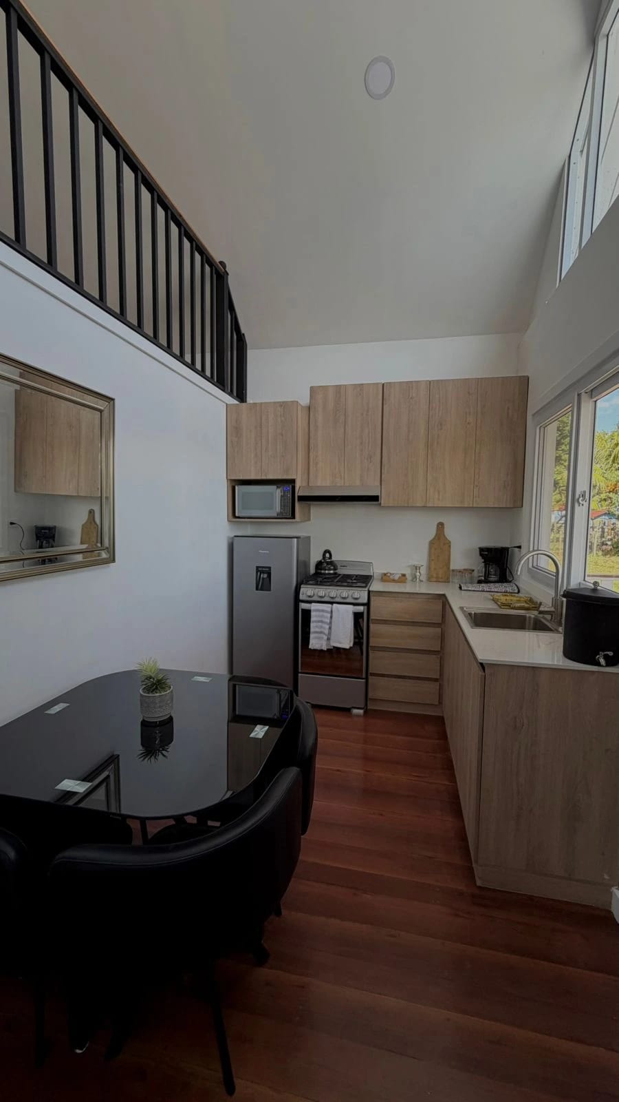 PROPIEDAD EN VENTA EN IZABAL, A ORILLA DEL LAGO — Casa vacacional en Venta en El Estor, Izabal — foto 5 de 15