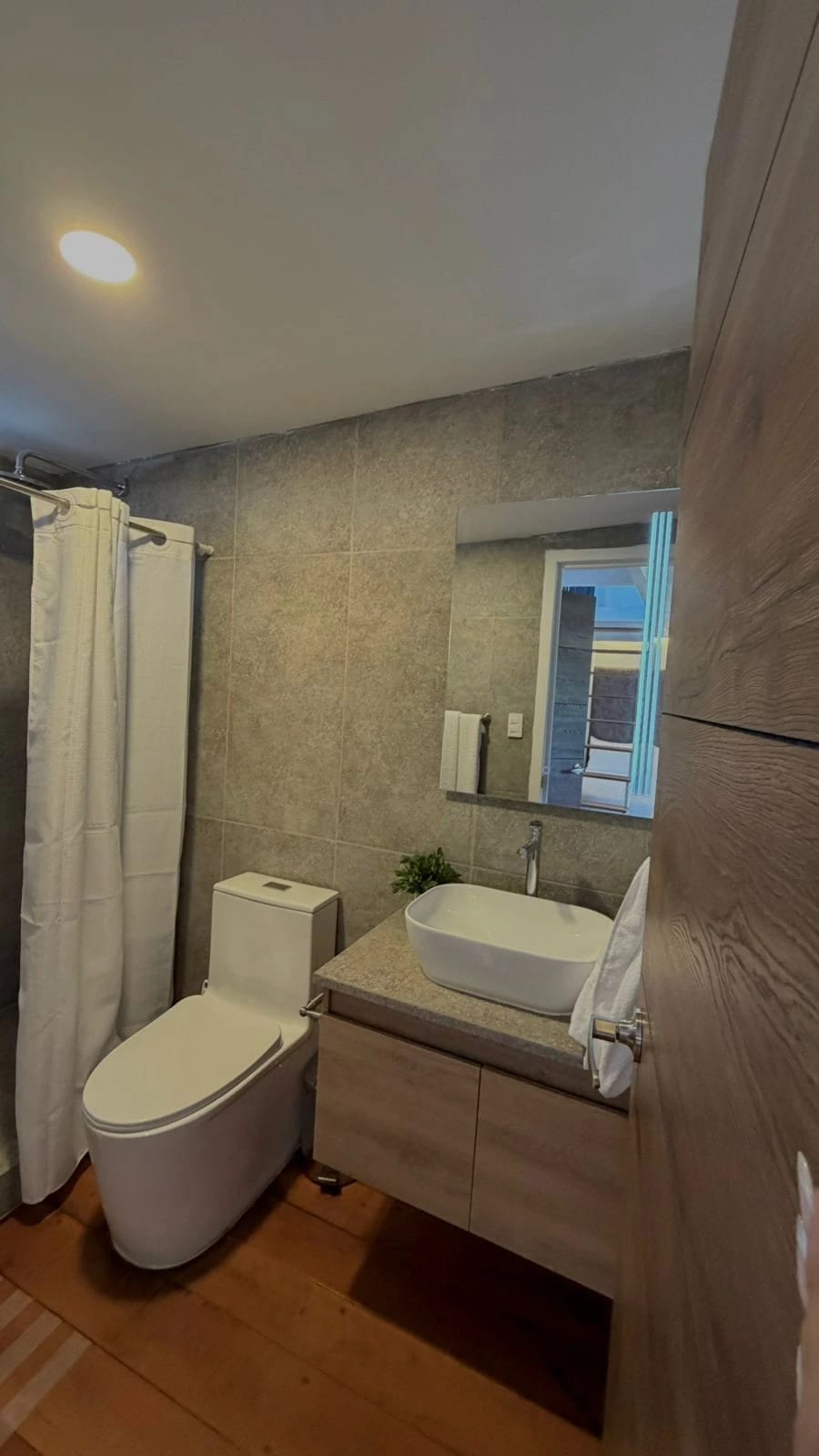 PROPIEDAD EN VENTA EN IZABAL, A ORILLA DEL LAGO — Casa vacacional en Venta en El Estor, Izabal — foto 14 de 15