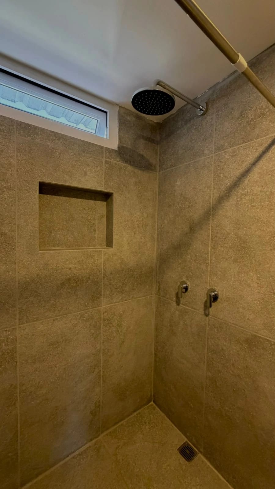 PROPIEDAD EN VENTA EN IZABAL, A ORILLA DEL LAGO — Casa vacacional en Venta en El Estor, Izabal — foto 15 de 15