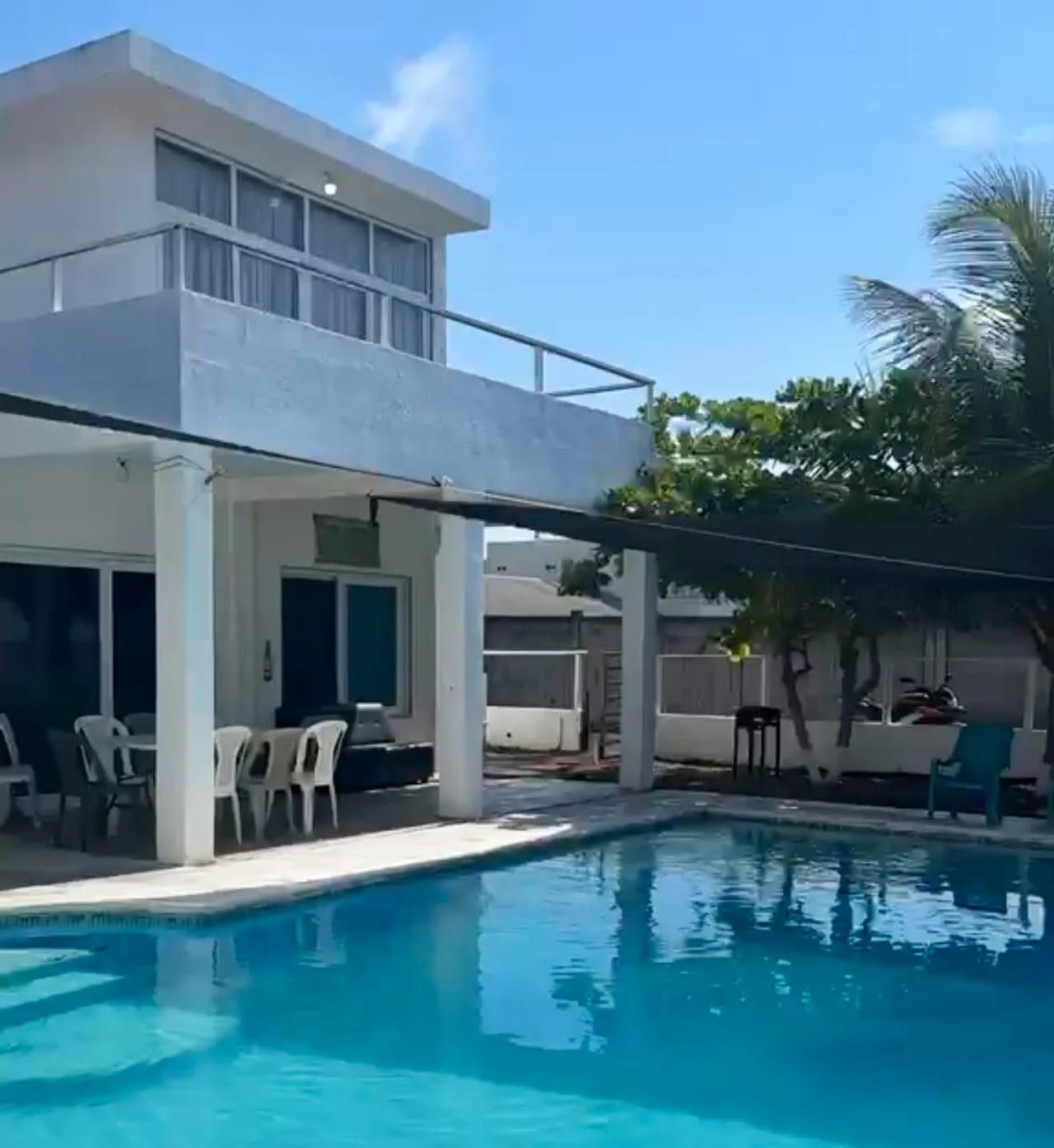 CASA EN VENTA EN IZTAPA, FRENTE AL MAR — Casa vacacional en Venta en Iztapa, Escuintla — foto 1 de 7