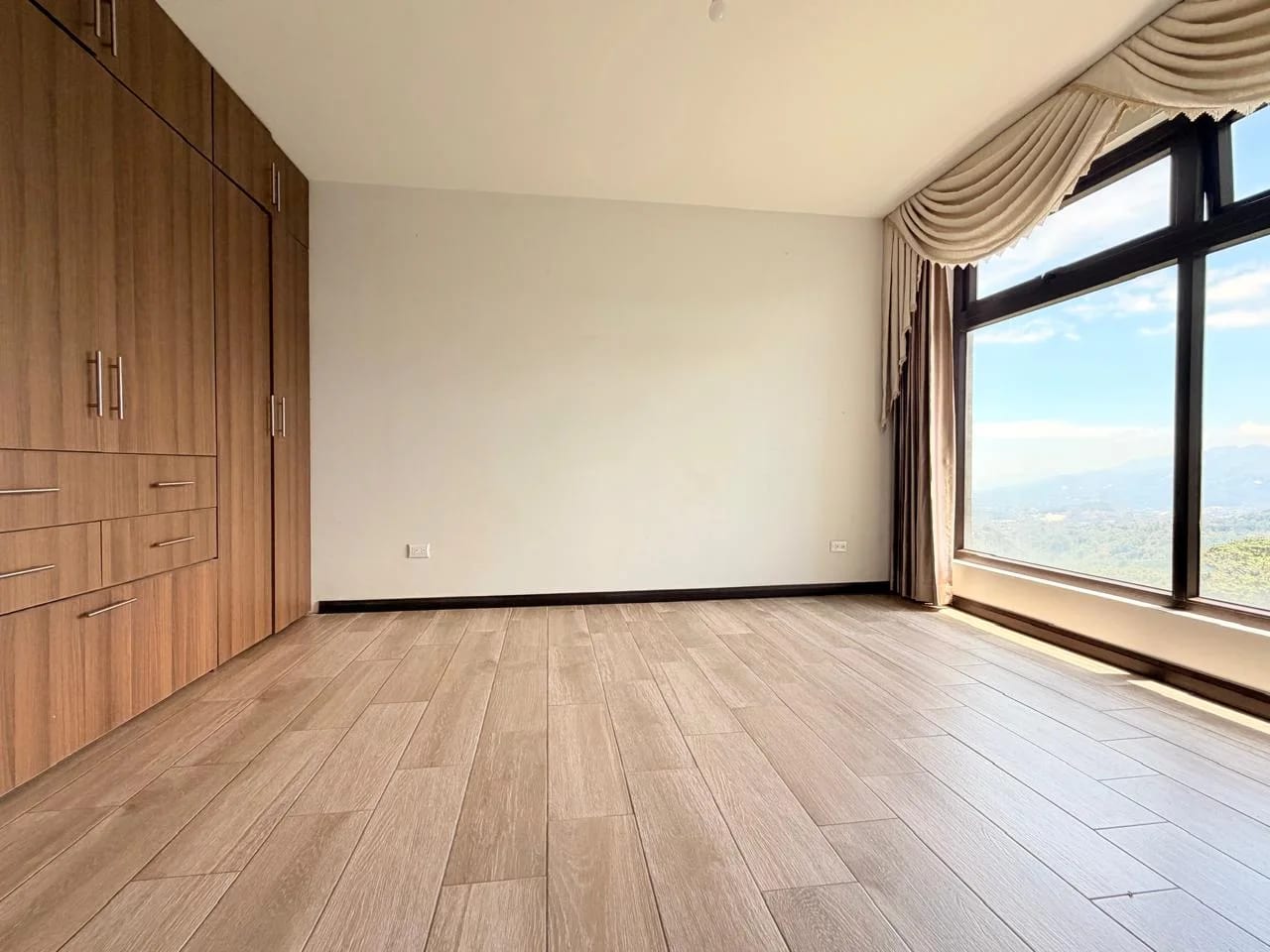 APARTAMENTO EN VENTA EN ZONA 16, NAGANO — Apartamento en Venta en Zona 16, Guatemala, Ciudad — foto 9 de 15