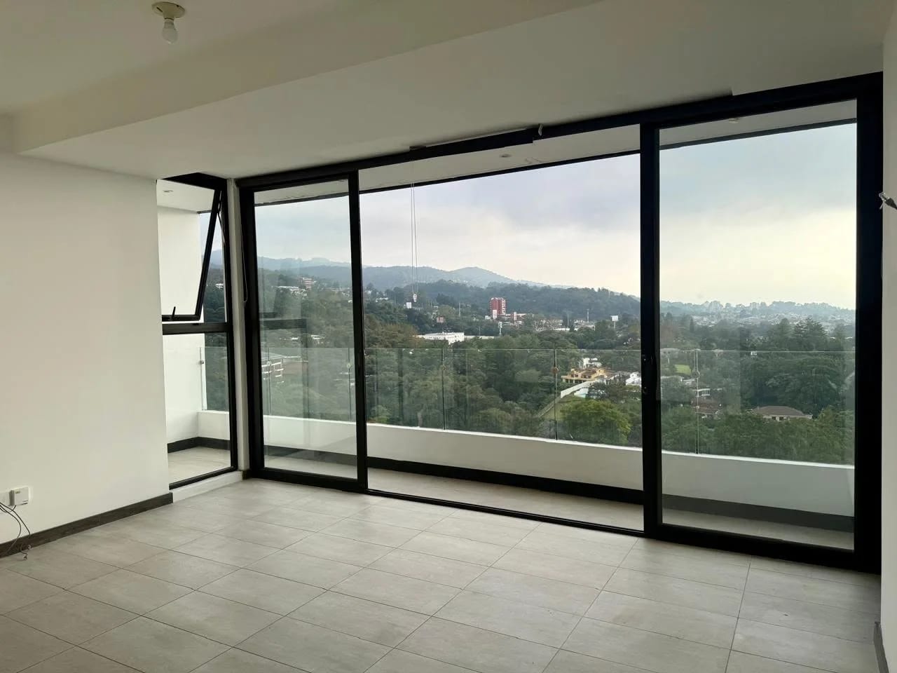 APARTAMENTO EN VENTA EN ZONA 15, VISTA HERMOSA II, MOREA — Apartamento en Venta en Morea, Zona 15, Guatemala, Ciudad — foto 2 de 17