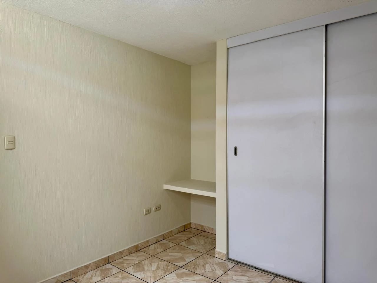 APARTAMENTO EN RENTA EN SAN CRISTOBAL, SECTOR B2 — Apartamento en Alquiler en Zona 8 Mixco, Guatemala, Ciudad — foto 17 de 17