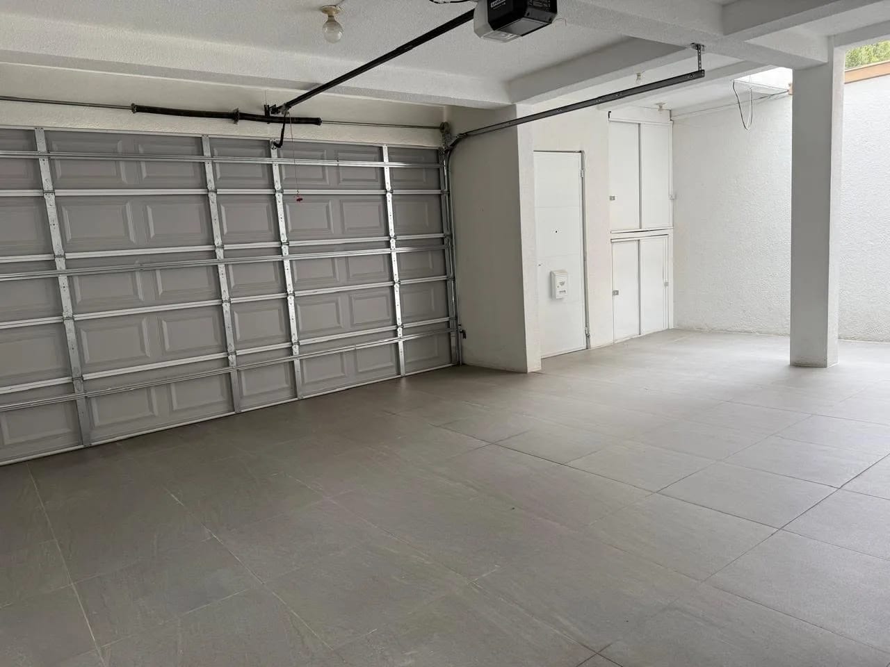 CASA EN VENTA EN SAN CRISTOBAL, SECTOR B1 — Casa en Venta en Zona 8 Mixco, Guatemala, Ciudad — foto 1 de 17