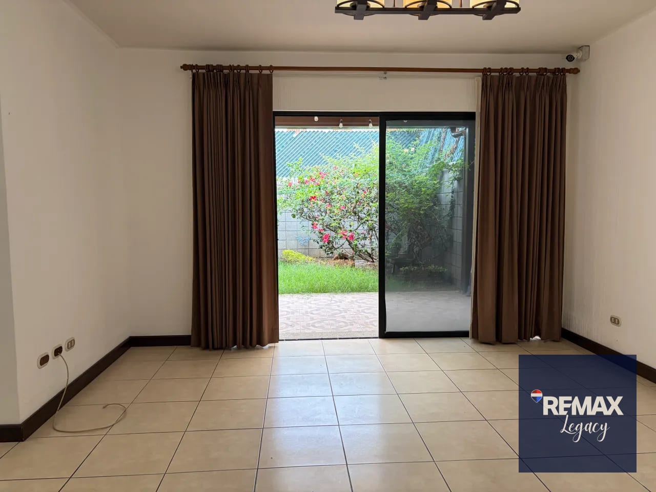 Casa Venta | Portal de San Isidro | zona 16 — Casa en Venta en San Isidro, Zona 16, Guatemala, Ciudad — foto 3 de 17