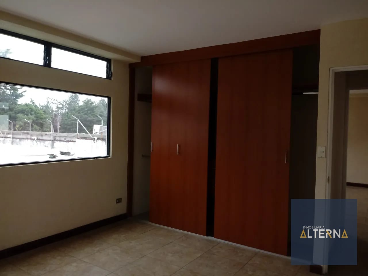 Apartamento en Renta en zona 10 muy cerca de centro medico — Apartamento en Alquiler en Zona 10, Guatemala, Ciudad — foto 3 de 10