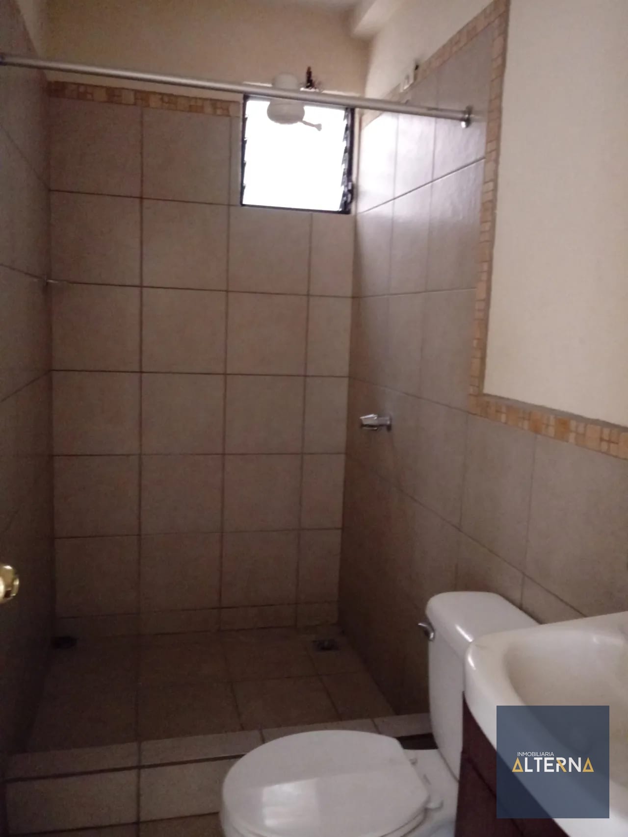 Apartamento en Renta en zona 10 muy cerca de centro medico — Apartamento en Alquiler en Zona 10, Guatemala, Ciudad — foto 8 de 10