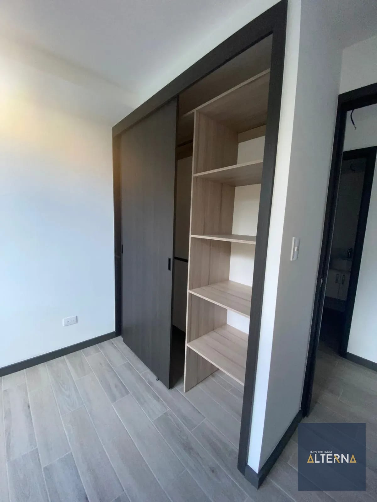 Apartamento en Renta en Zona 16 — Apartamento en Alquiler en Zona 16, Guatemala, Ciudad — foto 7 de 8