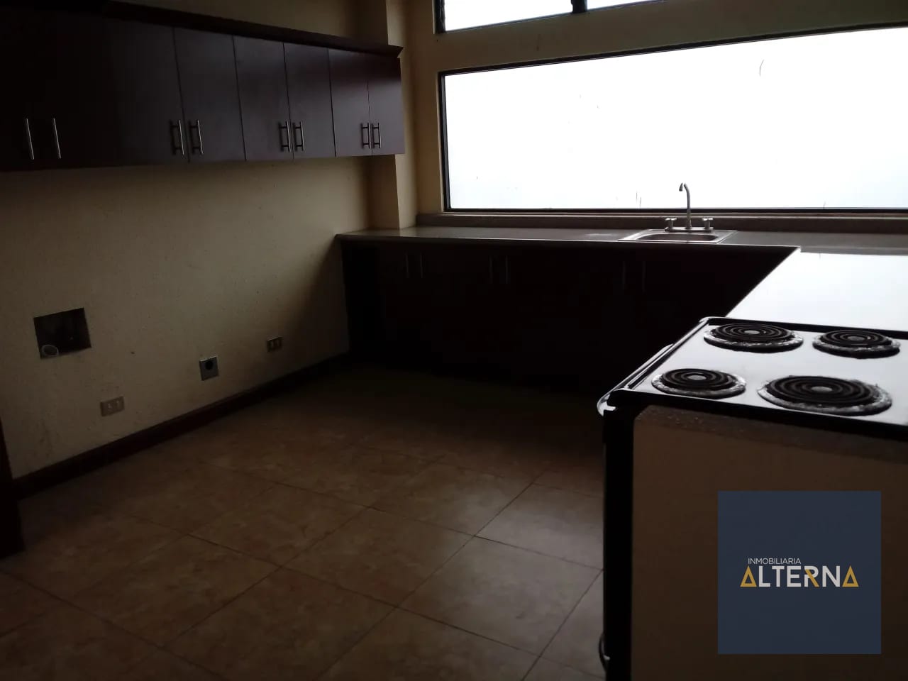 Apartamento en Renta en zona 10 muy cerca de centro medico — Apartamento en Alquiler en Zona 10, Guatemala, Ciudad — foto 9 de 10