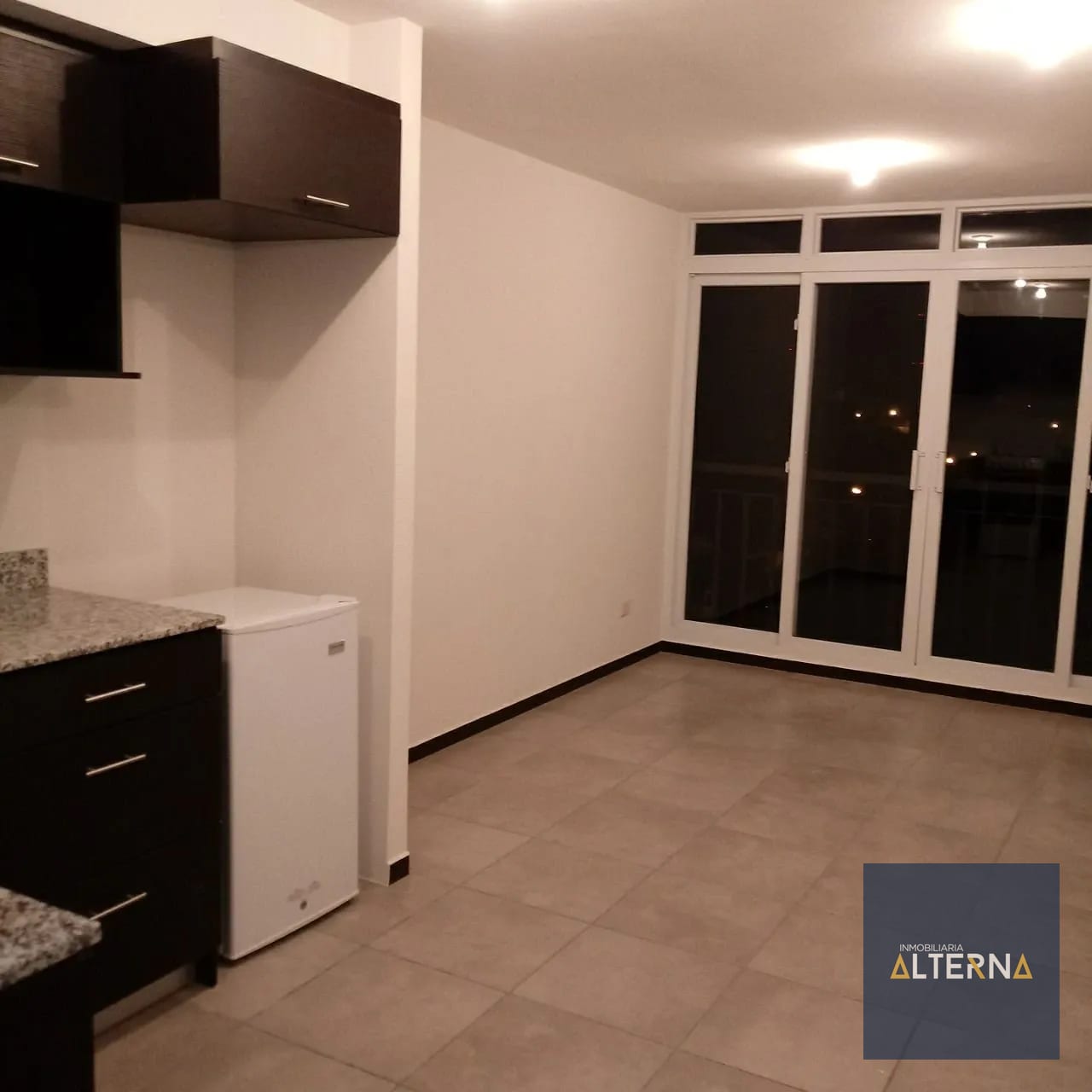 Acogedor Apartamento en Renta en zona 5 — Apartamento en Alquiler en Zona 5, Guatemala, Ciudad — foto 2 de 5