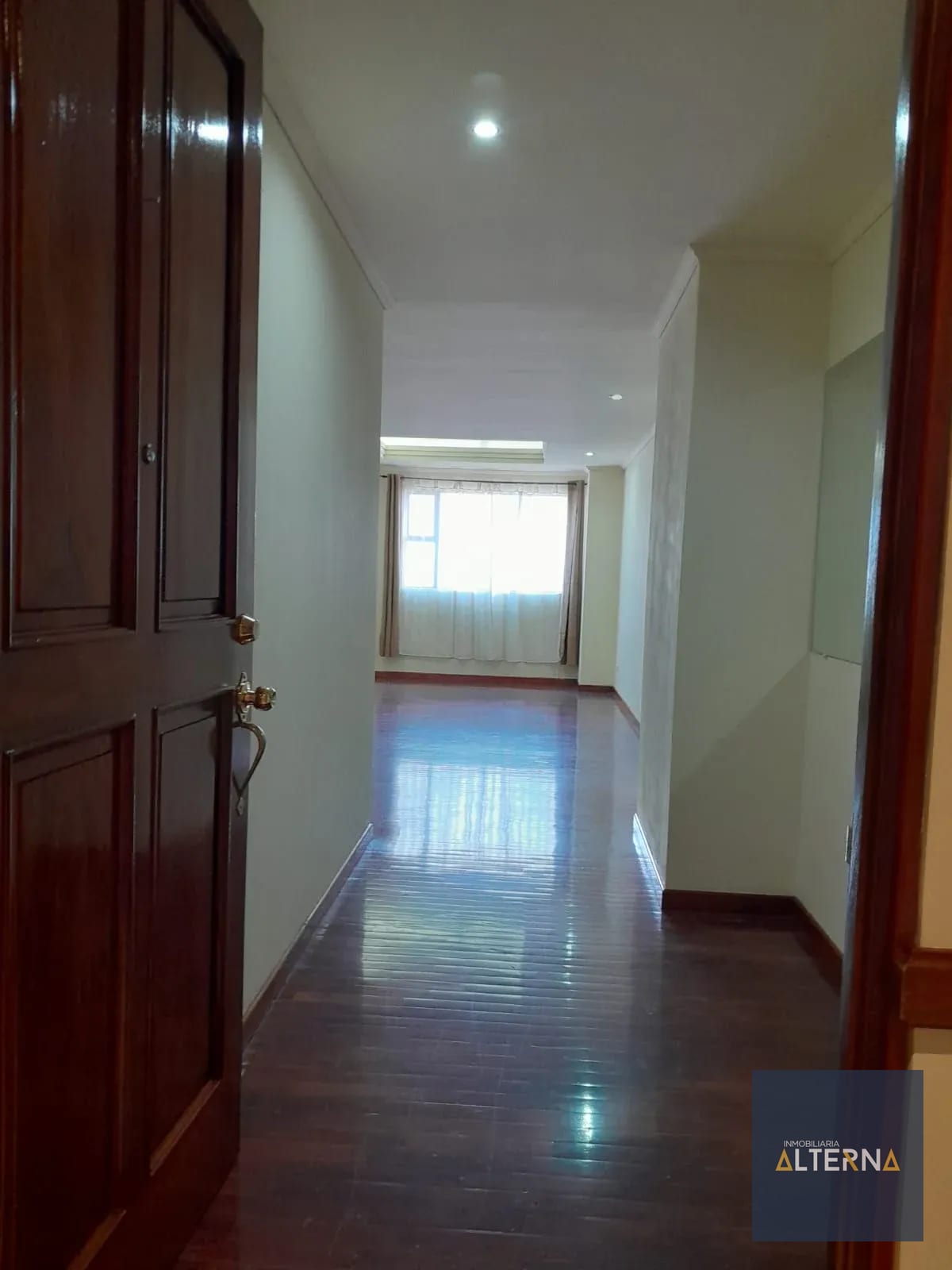 Apartamento en Renta en Zona 10 — Apartamento en Alquiler en Zona 10, Guatemala, Ciudad — foto 11 de 15