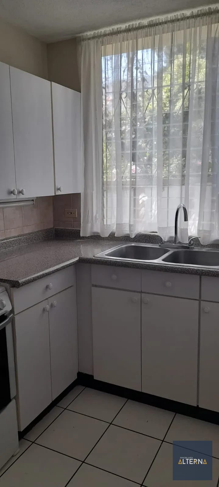 Apartamento en Renta amueblado en zona 9 — Apartamento en Alquiler en Zona 9, Guatemala, Ciudad — foto 7 de 12