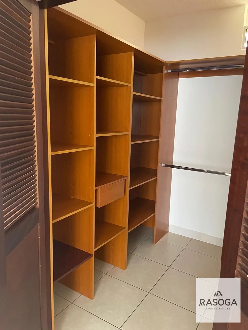 VENDO BELLA CASA ENTRADA OLMECA DE OPORTUNIDAD G A N G A MUDATE YA!! POR TRASLADO — Casa en Venta en km 16-20, Carretera a El Salvador, Guatemala, Ciudad — foto 8 de 9