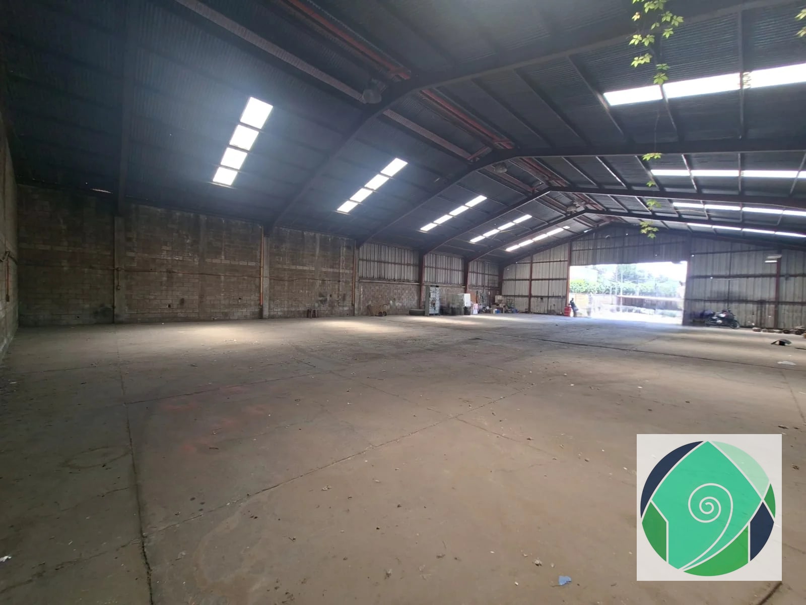 ALQUILER BODEGA EN VILLA NUEVA - 2
