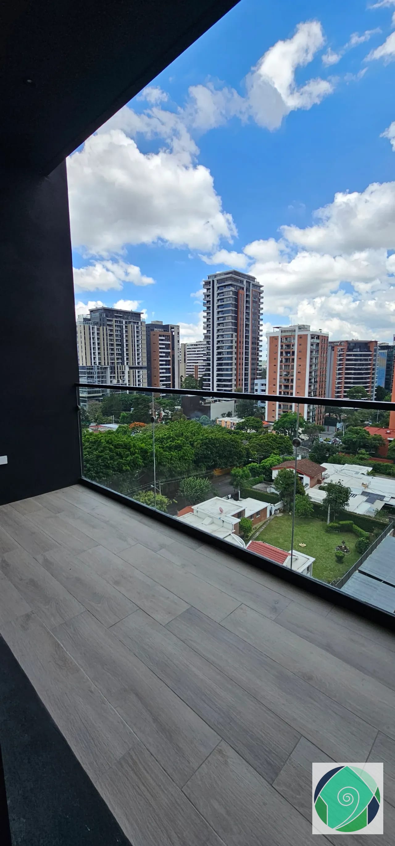 Alquiler Apartamento de 3 Habitaciones en Ferré Diez, Z10 — Apartamento en Alquiler en Ferré Diez, Zona 10, Guatemala, Ciudad — foto 7 de 16