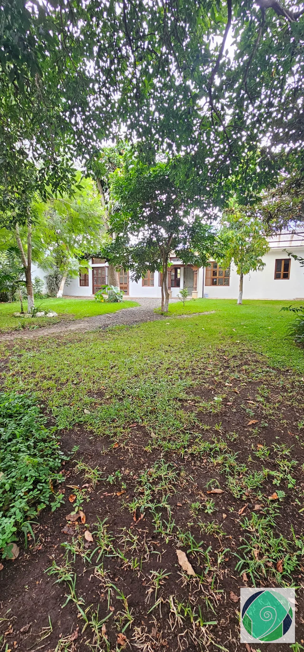 Alquiler casa con espectacular jardín en San Pedro el Alto, Antigua — Casa en Alquiler en San Pedro El Alto, Antigua, Sacatepéquez — foto 1 de 17