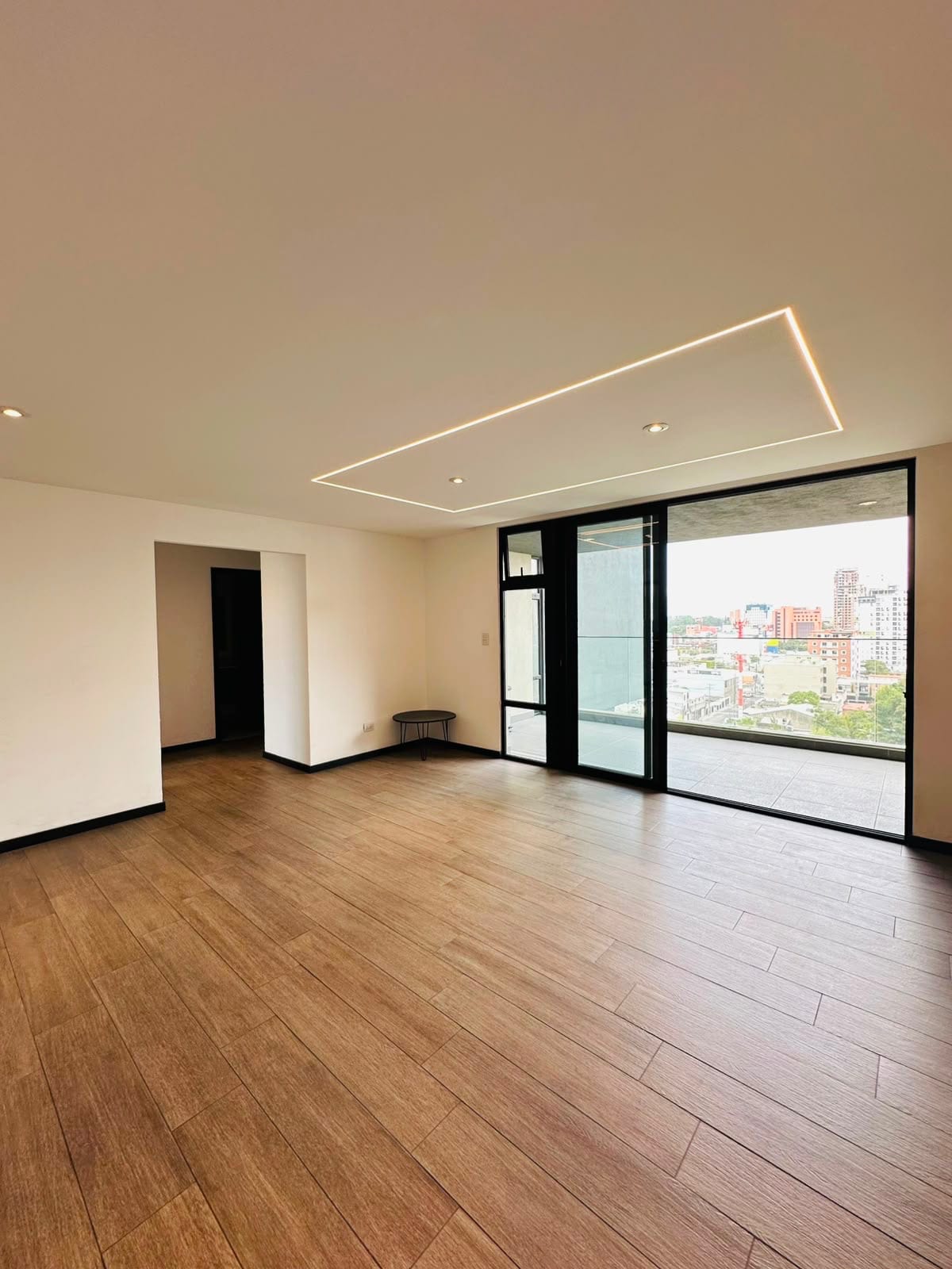 Apartamento en venta zona 10 — Apartamento en Venta en Zona 10, Guatemala, Ciudad — foto 1 de 6