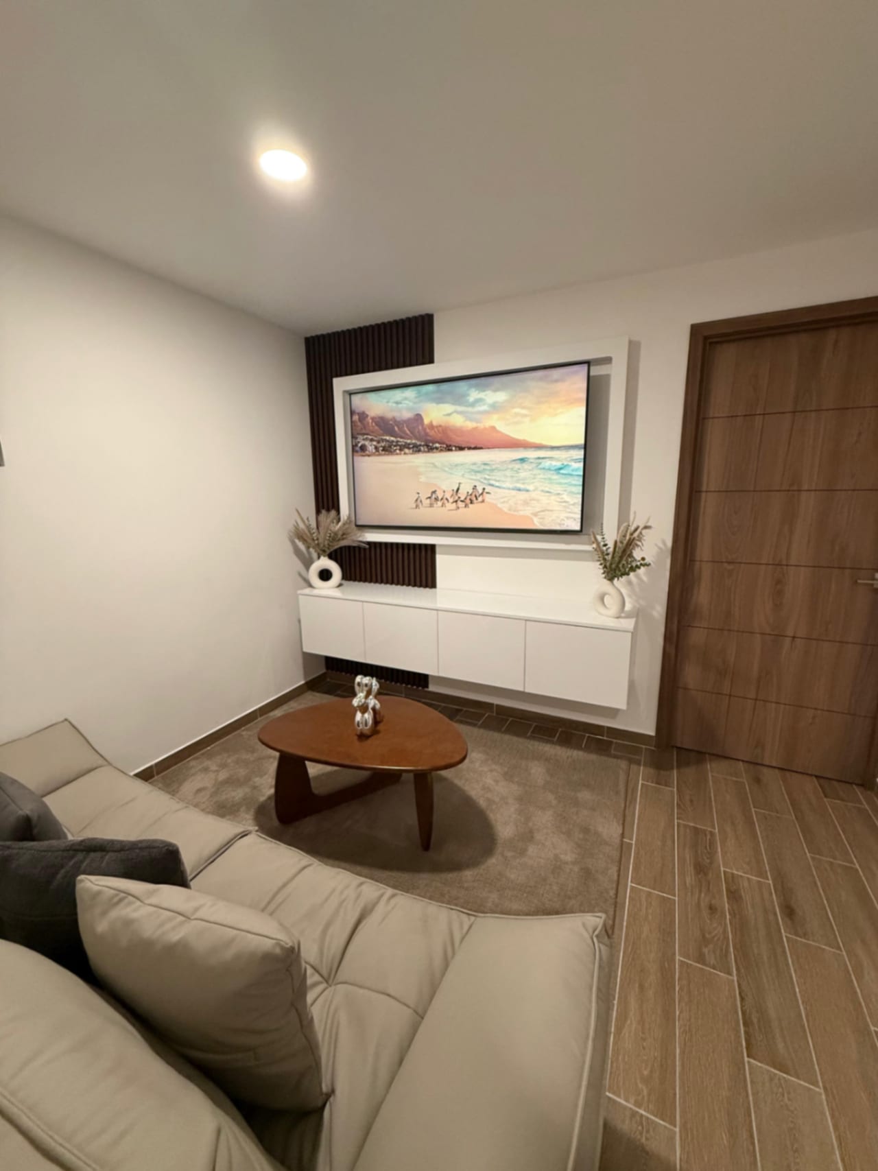 Apartamento amueblado en renta zona 14 — Apartamento en Alquiler en Zona 14, Guatemala, Ciudad — foto 4 de 6