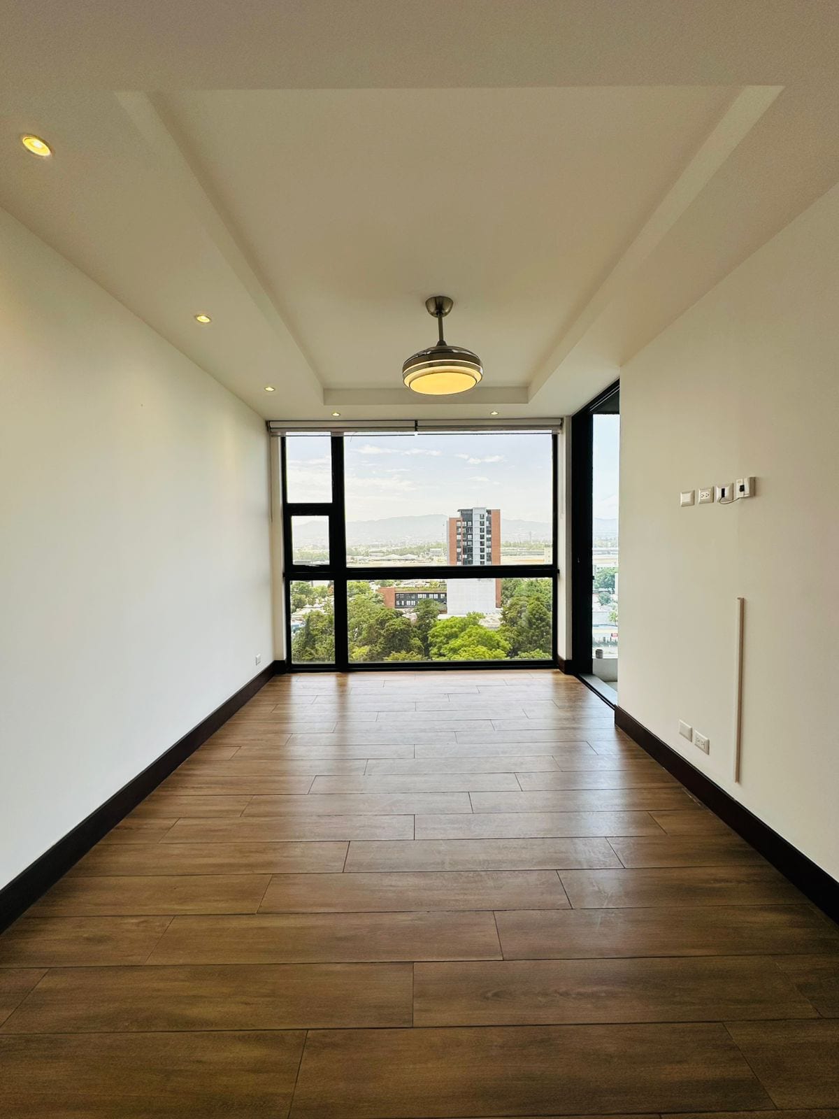 Espectacular apartamento en renta zona 14 — Apartamento en Alquiler en Zona 14, Guatemala, Ciudad — foto 3 de 4