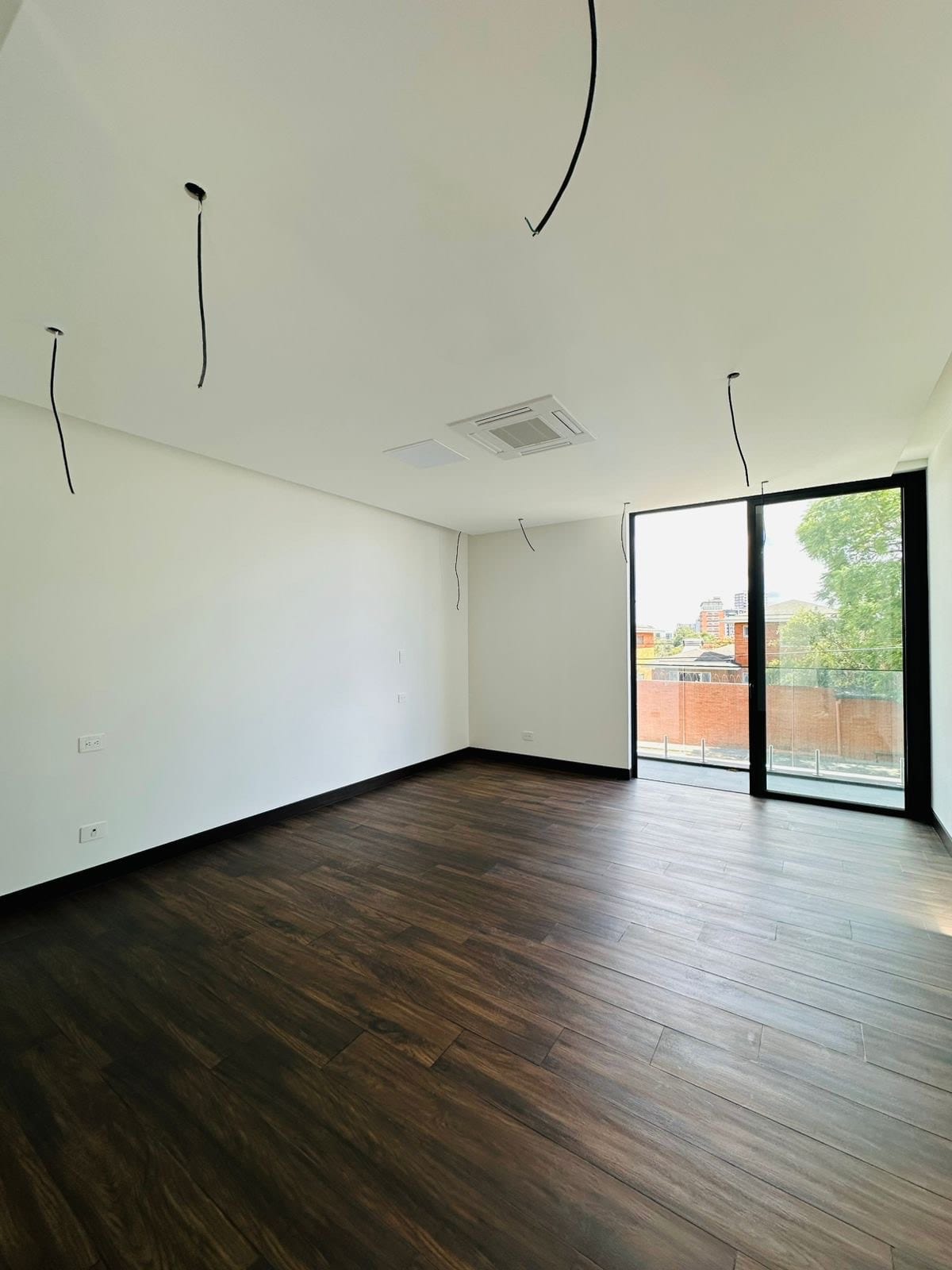 Casa en renta zona 10 — Casa en Alquiler en Zona 10, Guatemala, Ciudad — foto 7 de 9
