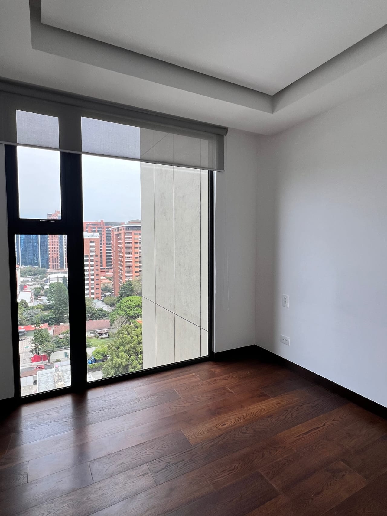 Apartamento en renta zona 10 — Apartamento en Alquiler en Zona 10, Guatemala, Ciudad — foto 5 de 6