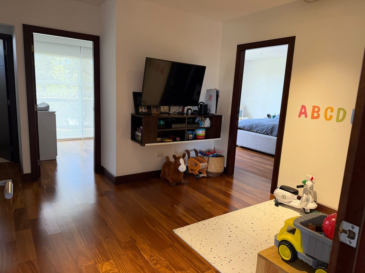 Espectacular apartamento en renta zona 14 — Apartamento en Alquiler en Tiffany Cañada, Zona 14, Guatemala, Ciudad — foto 5 de 7
